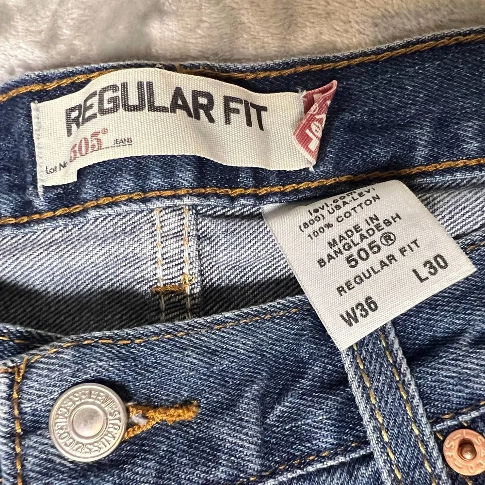 Levi's 505 Jeans Mens 36x30 Blue Denim‎ Regular Fit Medium Wash Straight Leg
